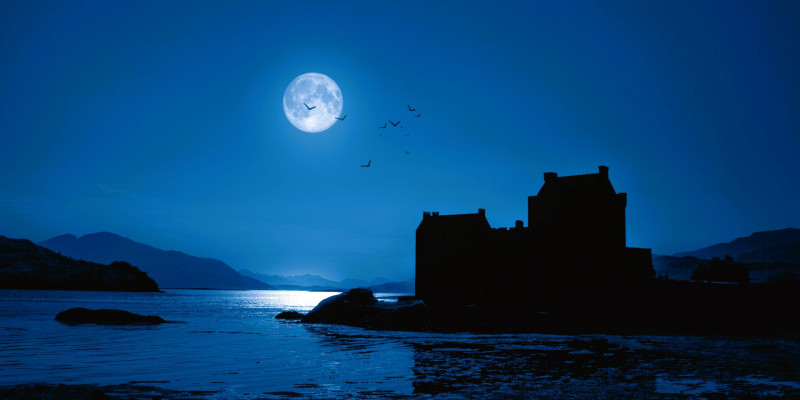 Fortress at night_crop Dramatic cool